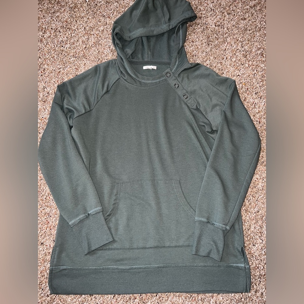Maurice’s long sleeve hoodie